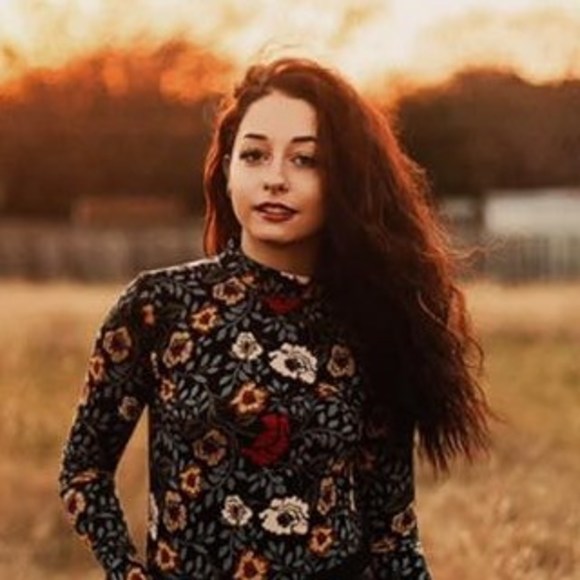 Meet your Posher, Bree - Picture 1 of 1